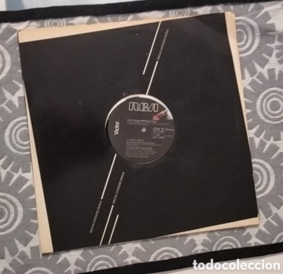 Discos de vinilo: Maxi single The Main Attraction. Rainy Night - Foto 2