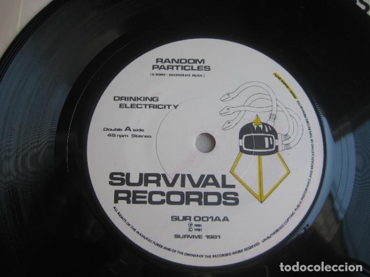 Discos de vinilo: Drinking Electricity &lrm;&ndash; Subliminal / Random Particles - Sg SURVIVAL 1981 - ELECTRONICA, TECNO, SYNTH - Foto 3