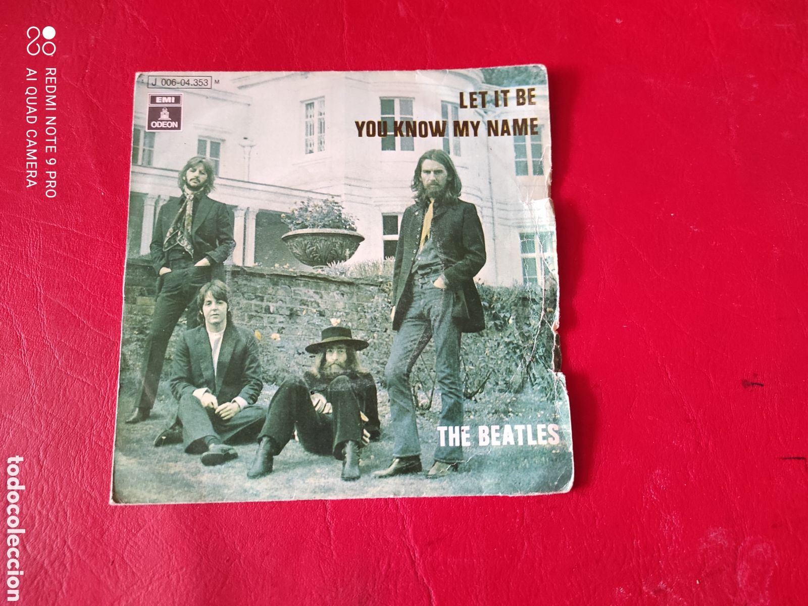 Discos de vinilo: THE BEATLES- SINGLE LET IT BE - Foto 1