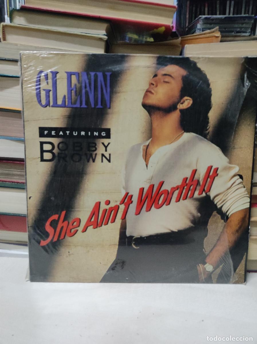Discos de vinilo: Glenn Medeiros Featuring Bobby Brown &ndash; She Aint Worth It - Foto 1
