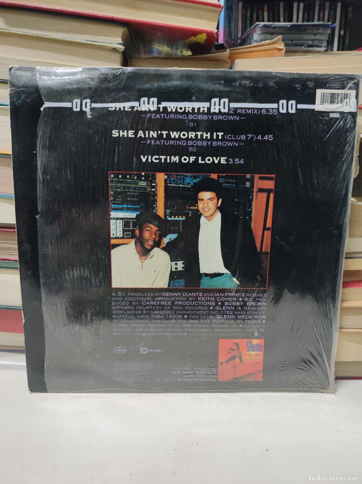 Discos de vinilo: Glenn Medeiros Featuring Bobby Brown &ndash; She Aint Worth It - Foto 2