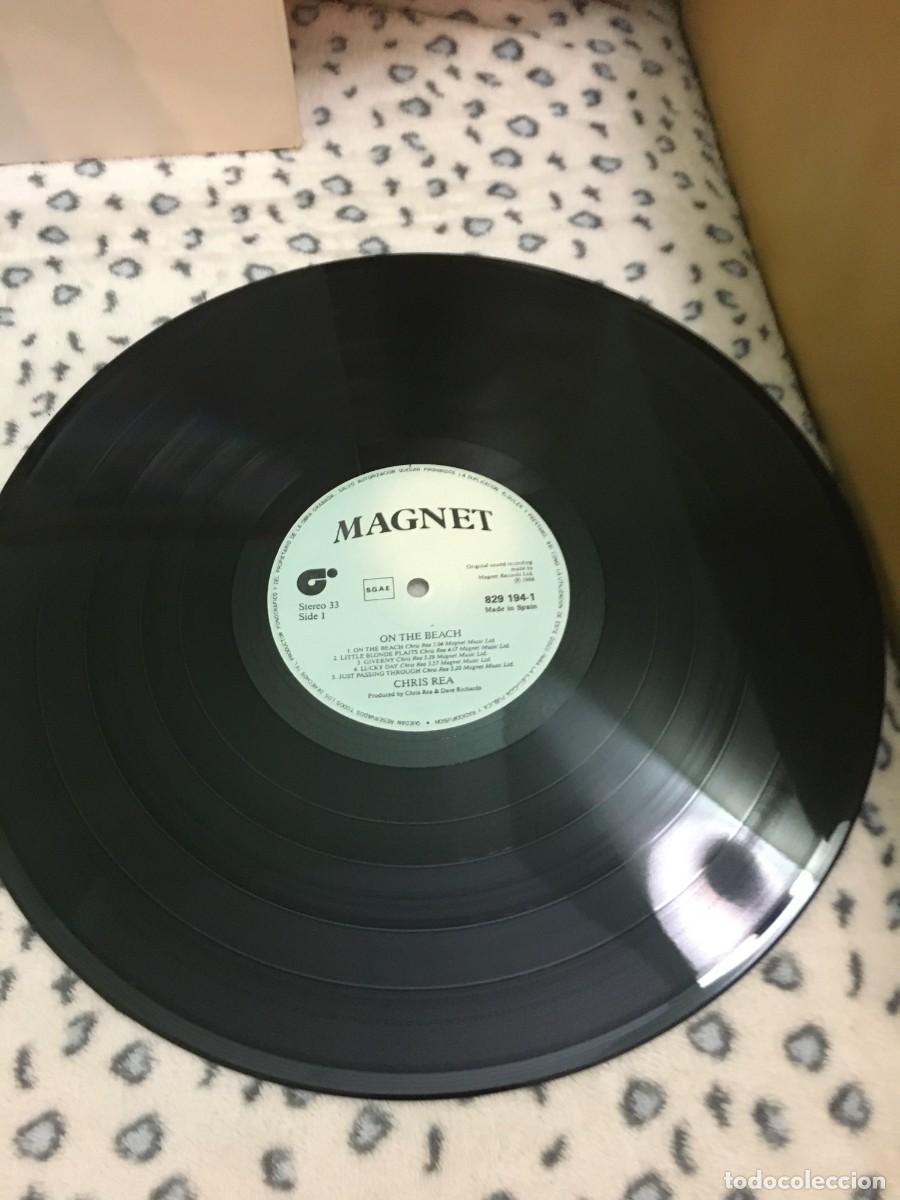Discos de vinilo: Chris Rea &lrm;&ndash; On The Beach - Foto 5