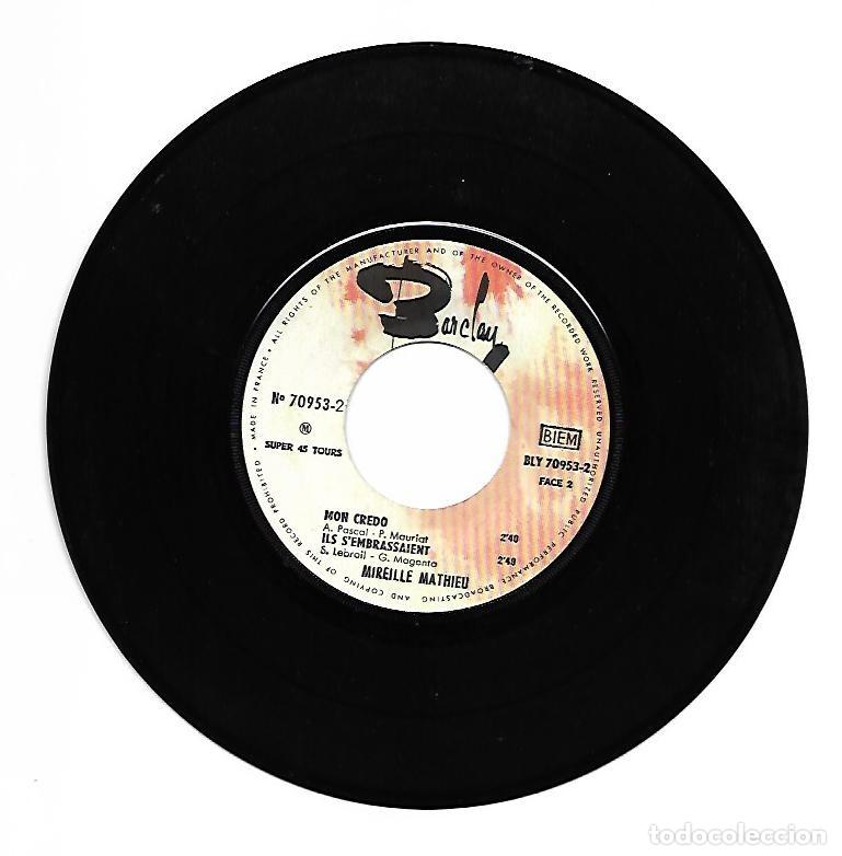 Discos de vinilo: MIREILLE MATHIEU - CEST TON NOM / NE PARLEZ PLUS / ILS SEMBRASSAIENT / MON CREDO - Foto 3