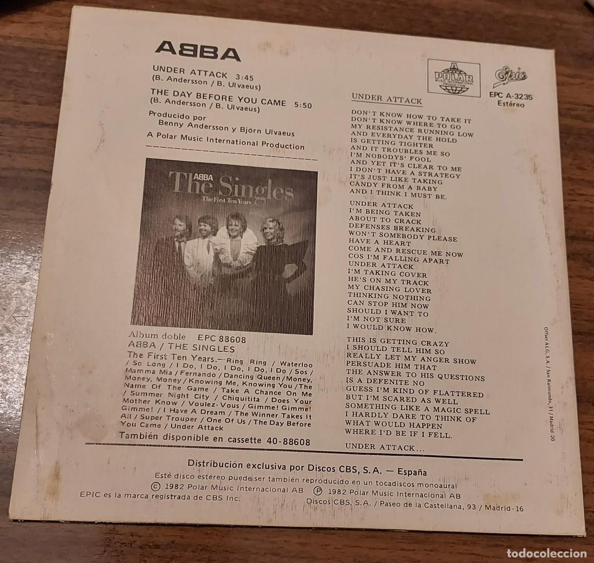 Discos de vinilo: ABBA - UNDER ATTACK / THE DAY BEFORE YOU CAME - SINGLE 1982 - Foto 2