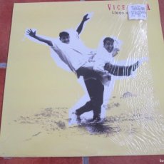 Discos de vinilo: VIVCEVERSA - LLEGÓ EL VERANO. MAXI SINGLE, ED ESPAÑOLA 12” 45 RPM 1995. IMPECABLE. Lote 380422244