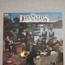 Discos de vinilo: THE TRAMMPS. HATS 421-233. ESPAÑA, 1977. DISCO VG+. CARÁTULA VG+. Lote 380456854