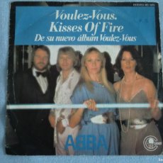 Discos de vinilo: SINGLE ABBA: VOULEZ-VOUS / KISSES OF FIRE (1979). Lote 380591519