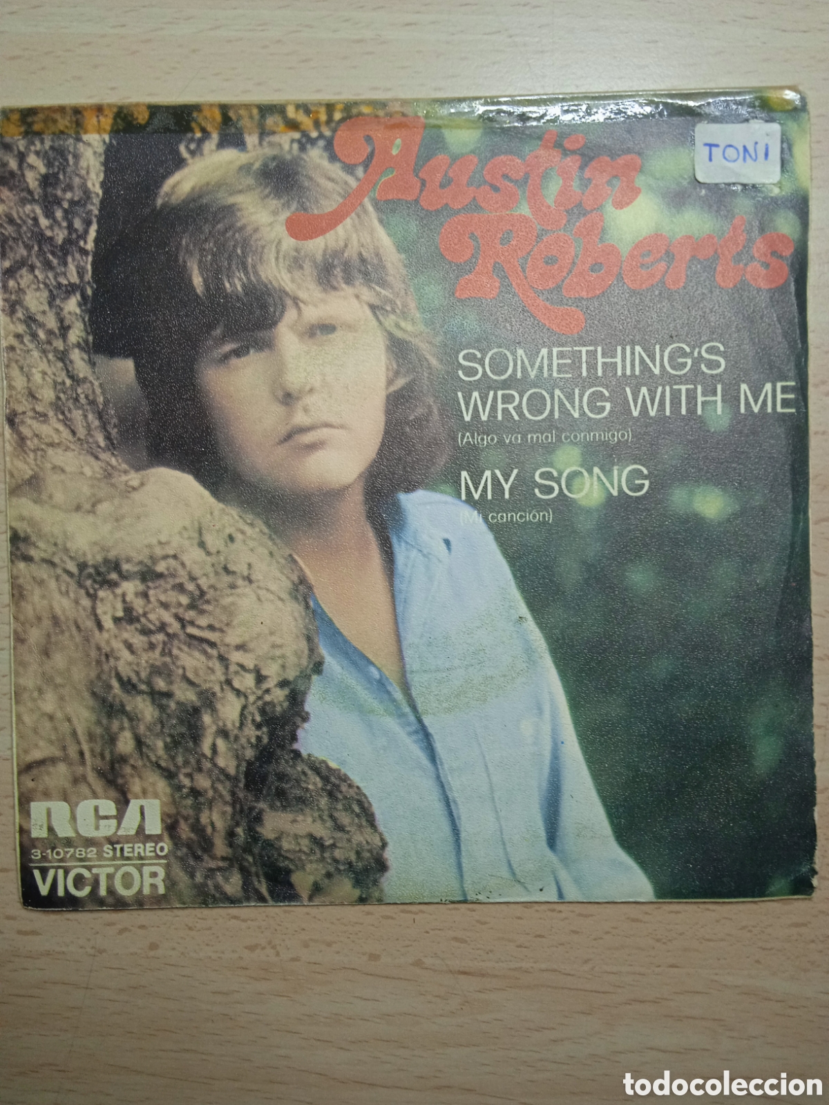 Discos de vinilo: Single 7&rdquo; Austin Roberts 1972 Something wrong With me - Foto 1