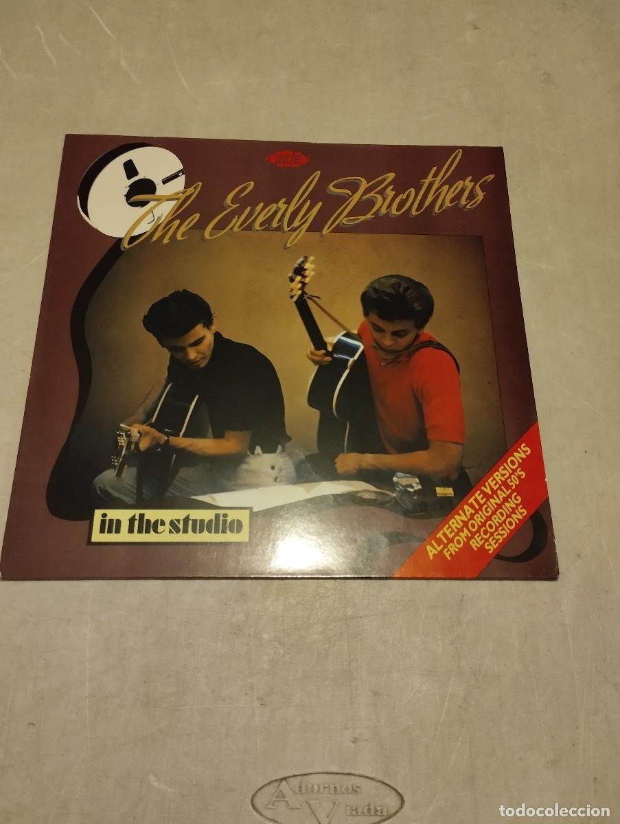 Discos de vinilo: The Everly Brothers Lp In The Studio EEC1985 - Foto 1