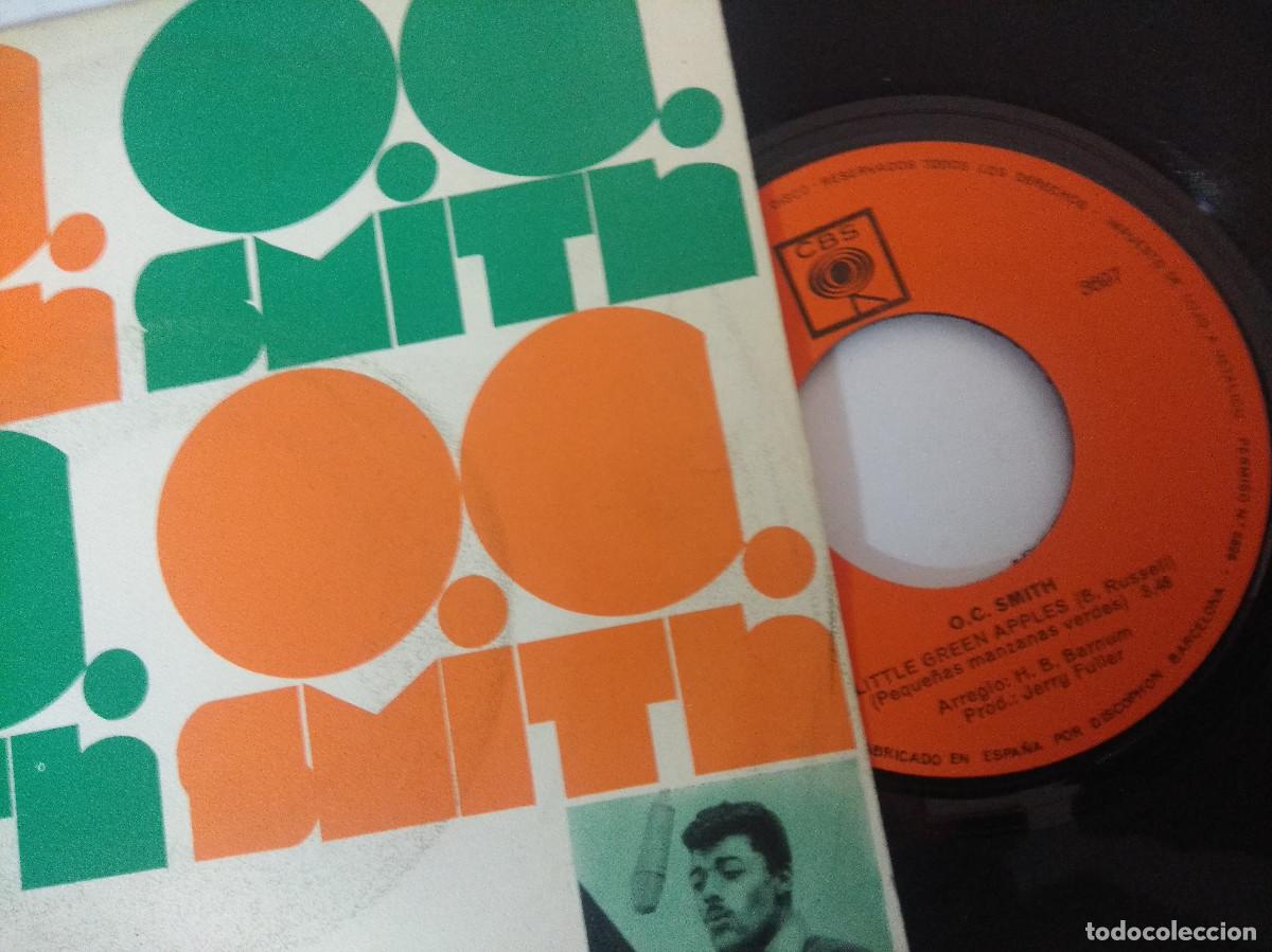 Discos de vinilo: O.C.SMITH/LITTLE GREEN APPLES/SINGLE. - Foto 2