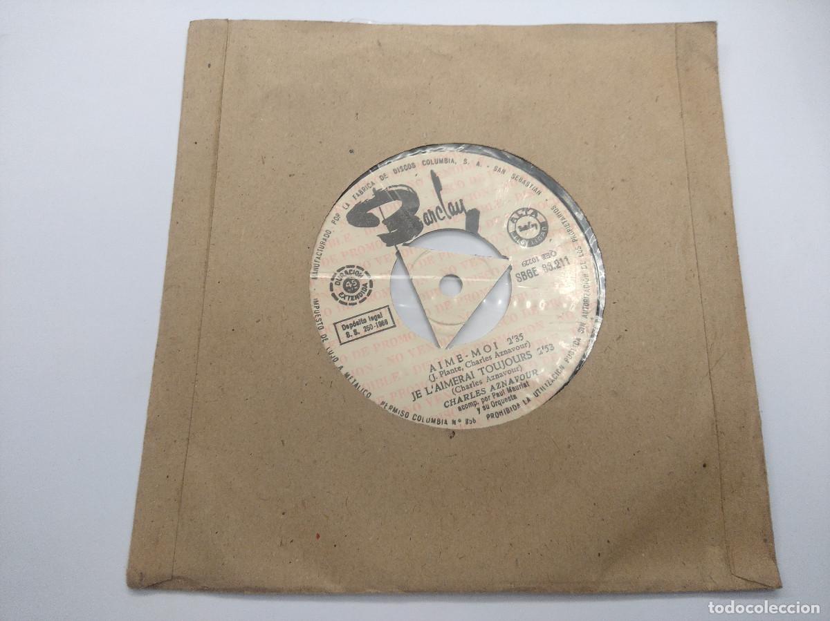 Discos de vinilo: CHARLES AZNAVOUR/AIME MOI/SINGLE PROMOCIONAL. - Foto 4