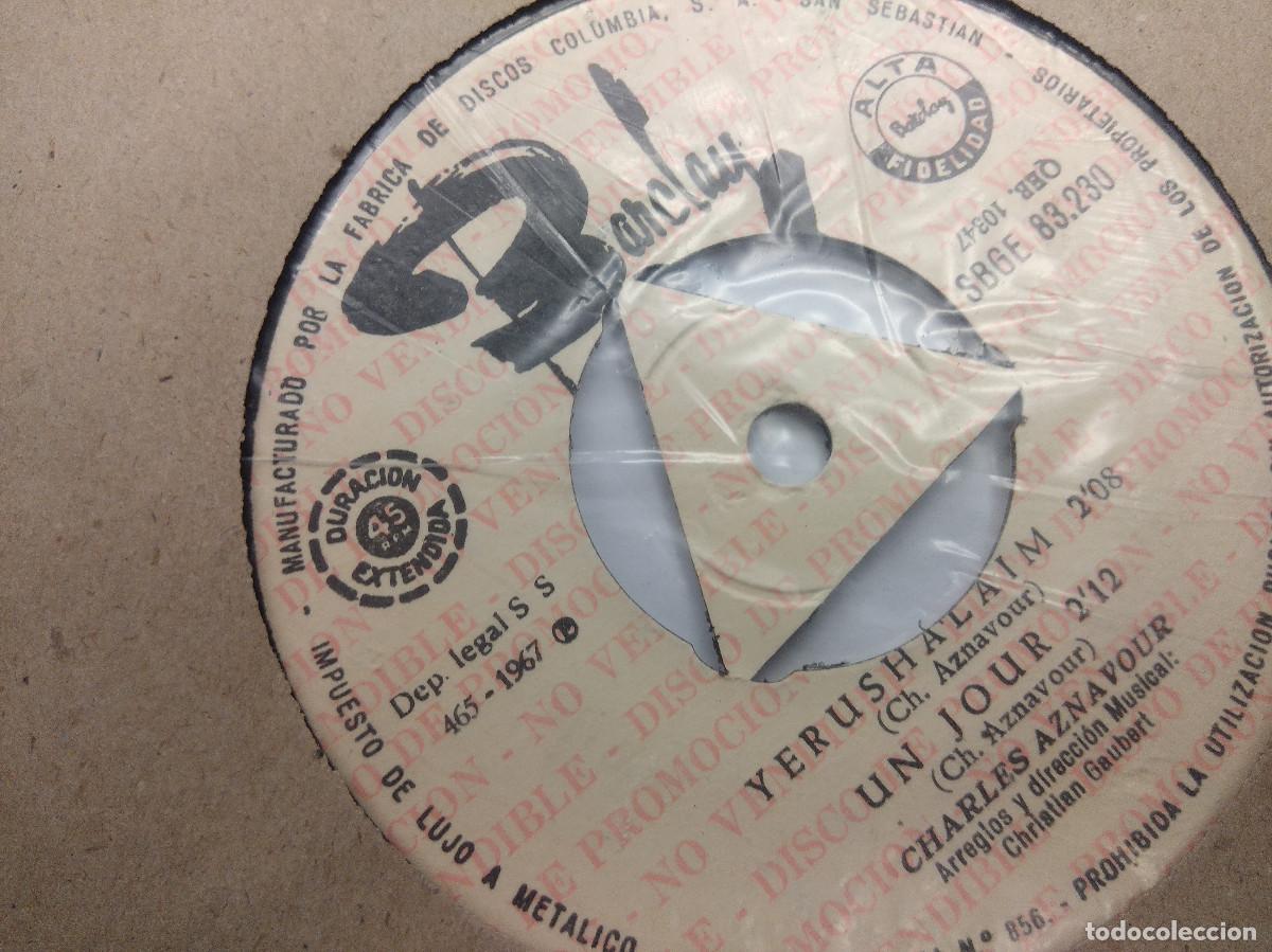 Discos de vinilo: CHARLES AZNAVOUR/YERUSHALAIM/SINGLE PROMOCIONAL. - Foto 2
