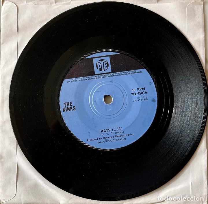 Discos de vinilo: KINKS. APEMAN / RATS. SINGLE ORIGINAL UK PYE 1970 - Foto 2