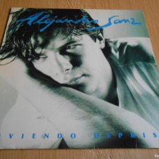 Discos de vinilo: ALEJANDRO SANZ - VIVIENDO DEPRISA -, LP, LOS DOS COGIDOS DE LA MANO + 8, AÑO 1991, WEA 9031-.74099-1. Lote 384685874