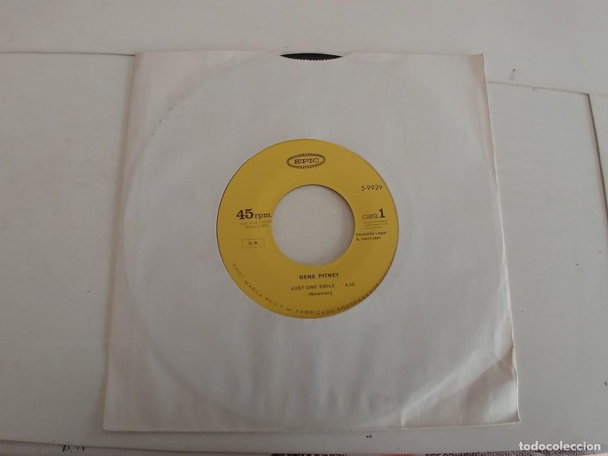 Discos de vinilo: GENE PITNEY-SINGLE JUST ONE SMILE-SIN FUNDA - Foto 1