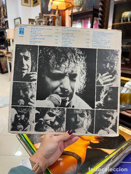 Discos de vinilo: LP DYANGO - ENTRE UNA ESPADA Y LA PARED - Foto 2