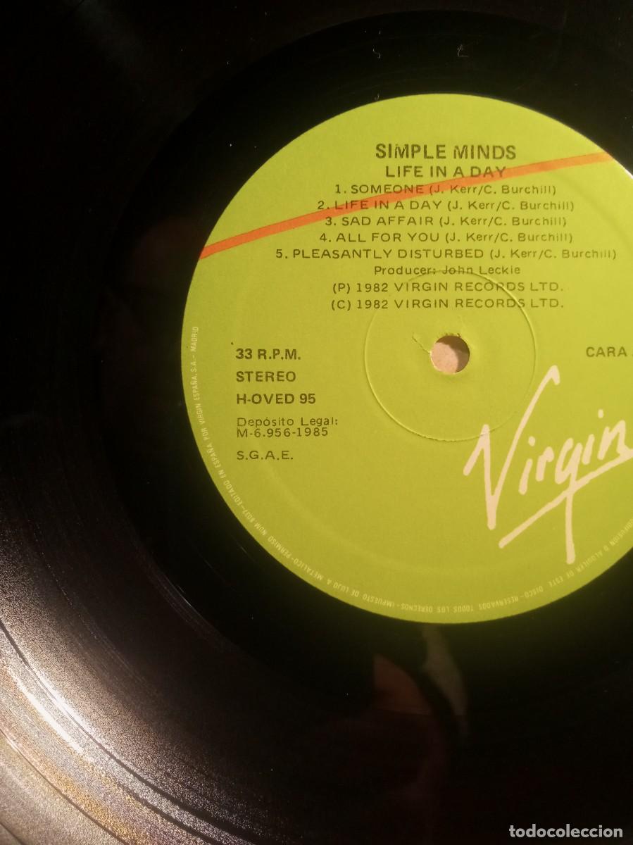 Discos de vinilo: SIMPLE MINDS - LIFE IN A DAY. - Foto 2