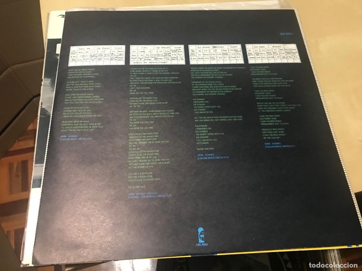 Discos de vinilo: BUGGLES - PLASTIC AGE LP ISLAND 1980 SYNTH POP NEW WAVE - Foto 4