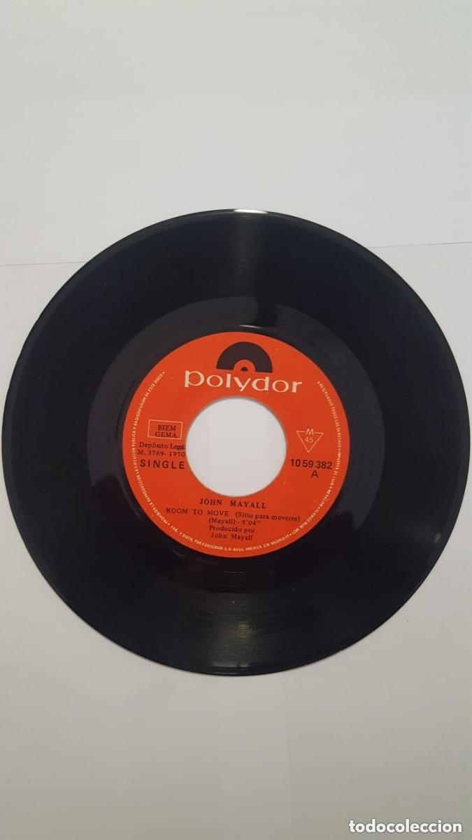 Discos de vinilo: JOHN MAYALL. ROOM TO MOVE. SINGLE - Foto 2