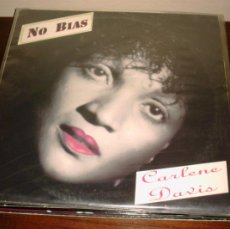Discos de vinilo: CARLENE DAVIES - NO BIAS LP UK SILVER EDGE 1991 - REGGAE. Lote 390602719