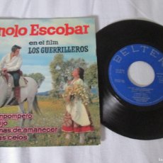 Discos de vinilo: MANOLO ESCOBAR - EN EL FILM LOS GUERRILLEROS. EP 4 TEMAS, ED ESPAÑOLA 7” 1962. MAGNÍFICO ESTADO. Lote 391223104