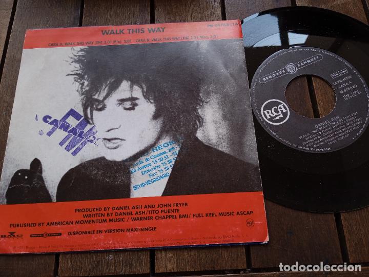 Discos de vinilo: DANIEL ASH. SINGLE. WALK THIS WAY. MADE IN SPAIN. 1991. - Foto 2