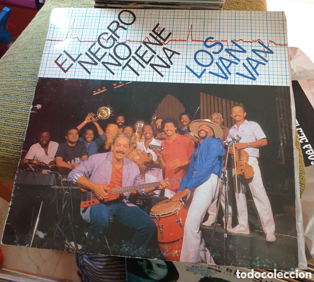 Discos de vinilo: Los Van Van - El negro no tiene na - Foto 1