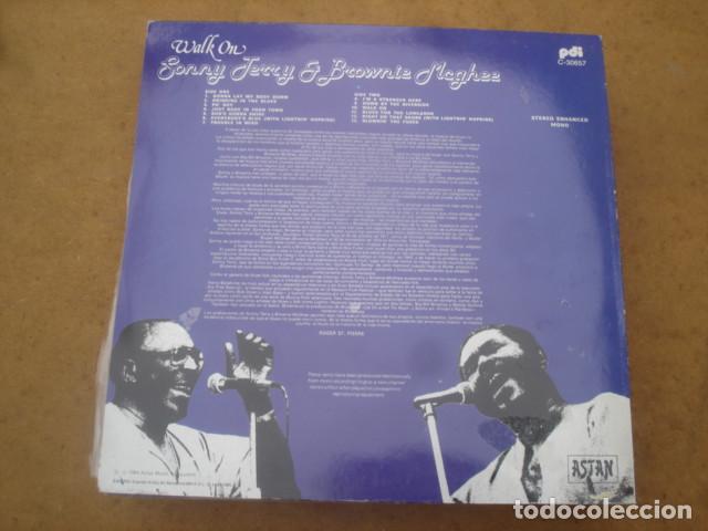 Discos de vinilo: Sonny Terry & Brownie McGhee Walk On - Foto 2
