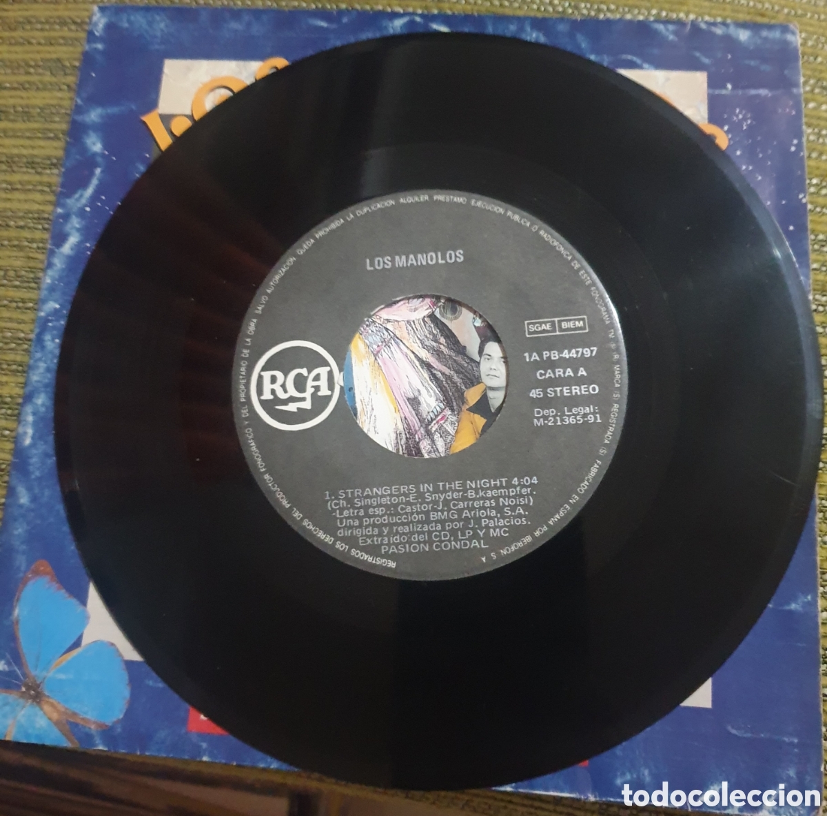 Discos de vinilo: Los Manolos - strangers in the night - Foto 2