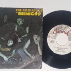 Discos de vinilo: THE RADIATORS - ENEMIGOS - SINGLE CHISWICK RECORDS - 02.1341/8 - ESPAÑA 1977