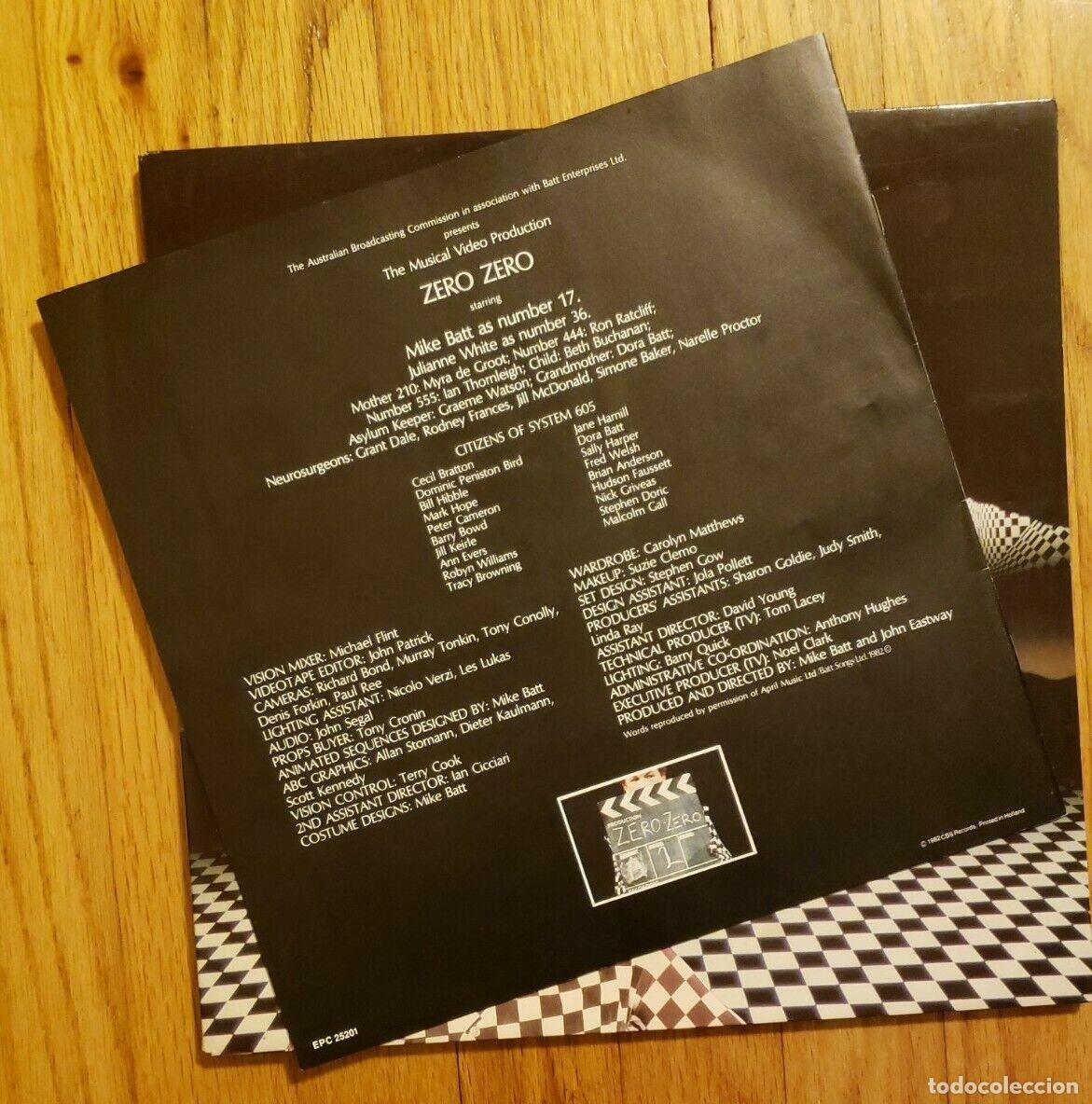 Discos de vinilo: MIKE BATT Zero Zero 1982, PROGRESIVO, COMPLETA 1&ordf; ORIG EDIT + LIBRETO 12 PAGINAS !! IMPECABLE - Foto 17