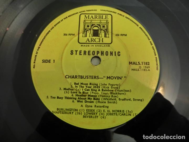 Discos de vinilo: CHARTBUSTERS - Movin&acute; - Foto 3