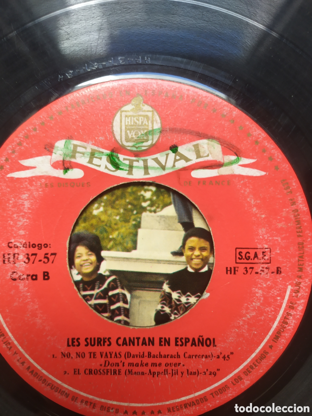 Discos de vinilo: Ep Les Surfs..! Cantan en Espa&ntilde;ol - Foto 4