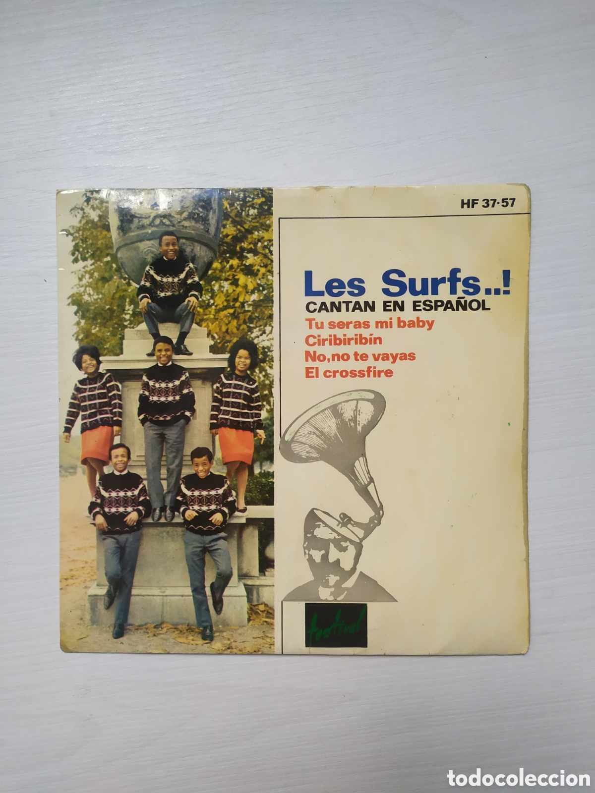 Discos de vinilo: Ep Les Surfs..! Cantan en Espa&ntilde;ol - Foto 1