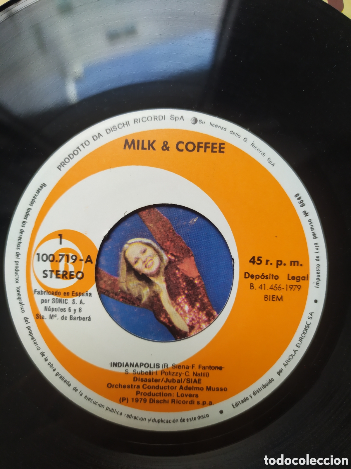 Discos de vinilo: Single Milk & Coffee. Indianapolis / Island man - Foto 3