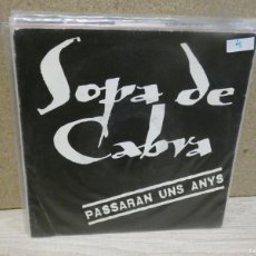 Discos de vinilo: ARKANSAS1980 EXPRO DISCO 7 PULGADAS ESTADO CORRECTO SOPA DE CABRA PASSARAN UNS ANYS. Lote 400354049