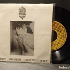 Discos de vinilo: JOHNNY THUNDERS SHORT LIVES / COOL OPERATOR EP SPAIN 1986 PEPETO TOP. Lote 400987579