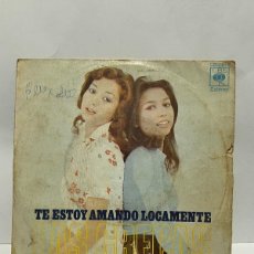 Discos de vinilo: SINGLE - LAS GRECAS - TE ESTOY AMANDO LOCAMENTE / AMMA IMMI - CBS - MADRID 1973. Lote 401039389