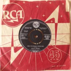 Discos de vinilo: DELLA REESE. THE TOUCH OF YOUR LIPS/ BILL BAILEY WON'T YOU PLEASE COME HOME. RCA, UK 1961 SINGLE. Lote 401177569