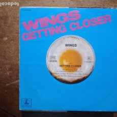 Discos de vinilo: WINGS - GETTING CLOSER + SPIN IT ON. Lote 401568854