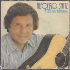 Discos de vinilo: ALFONSO SAINZ - Y QUE ME IMPORTA, CERCA DE LAS ESTRELLAS / SINGLE MOVIEPLAY 1981 RF-6488. Lote 401737669