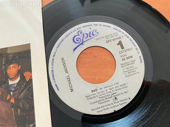 Discos de vinilo: MICHAEL JACKSON (BAD) SINGLE ESPA&Ntilde;A 1987 (EPI15) - Foto 2