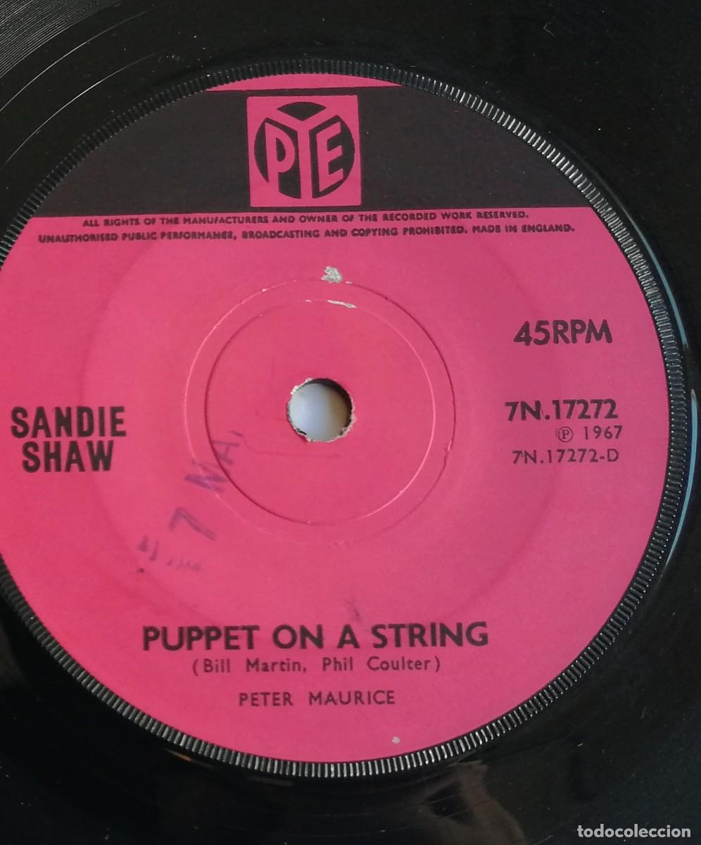 Discos de vinilo: Sandie Shaw, Puppet On A String, Pye Records 7N.17272, UK - Foto 2