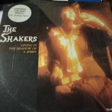 Discos de vinilo: SHAKERS - LIVING IN THE SHADOW OD A SPIRIT 12” MAXI USA CARLYLE 1988 - COUNTRY