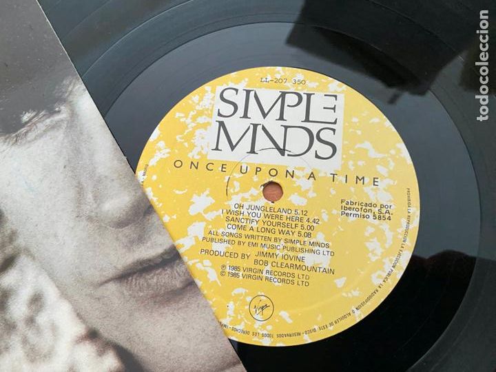 Discos de vinilo: SIMPLE MINDS (ONCE UPON A TIME) LP ESPA&Ntilde;A 1985 (B-57) - Foto 3