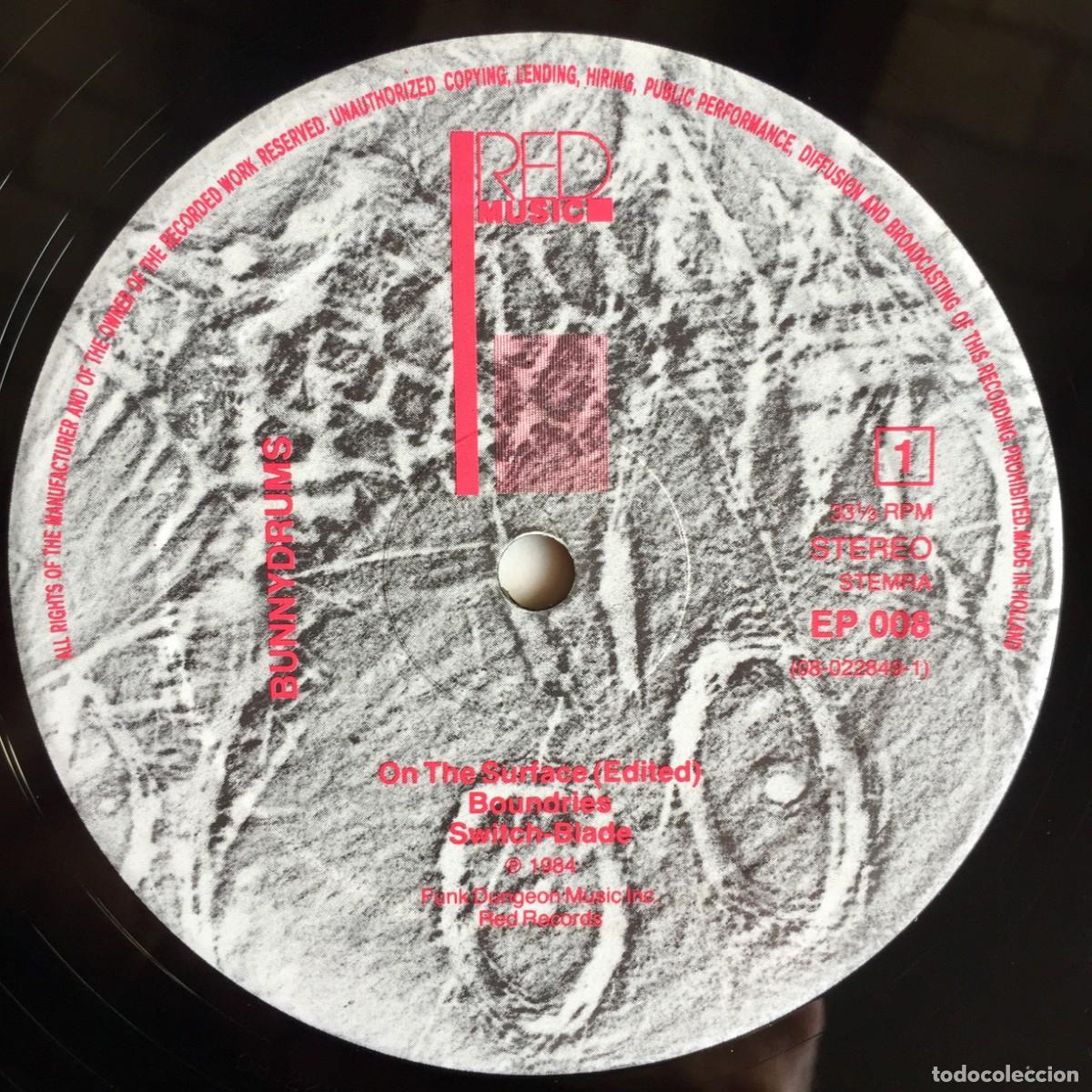 Discos de vinilo: BUNNYDRUMS : ON THE SURFACE [RED - NDL 1984] 12&rdquo; - Foto 3