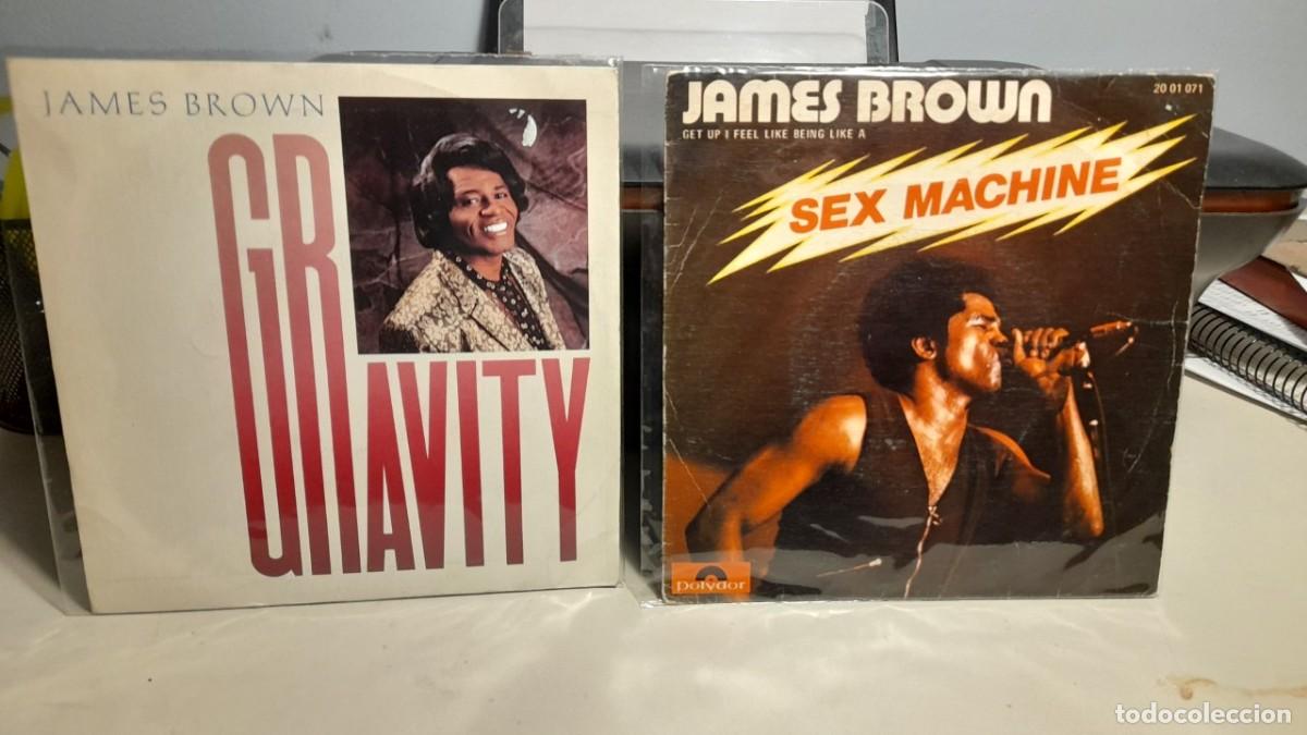Discos de vinilo: 2 SINGLES DE JAMES BROWN : GRAVITY + SEX MACHINE - Foto 1