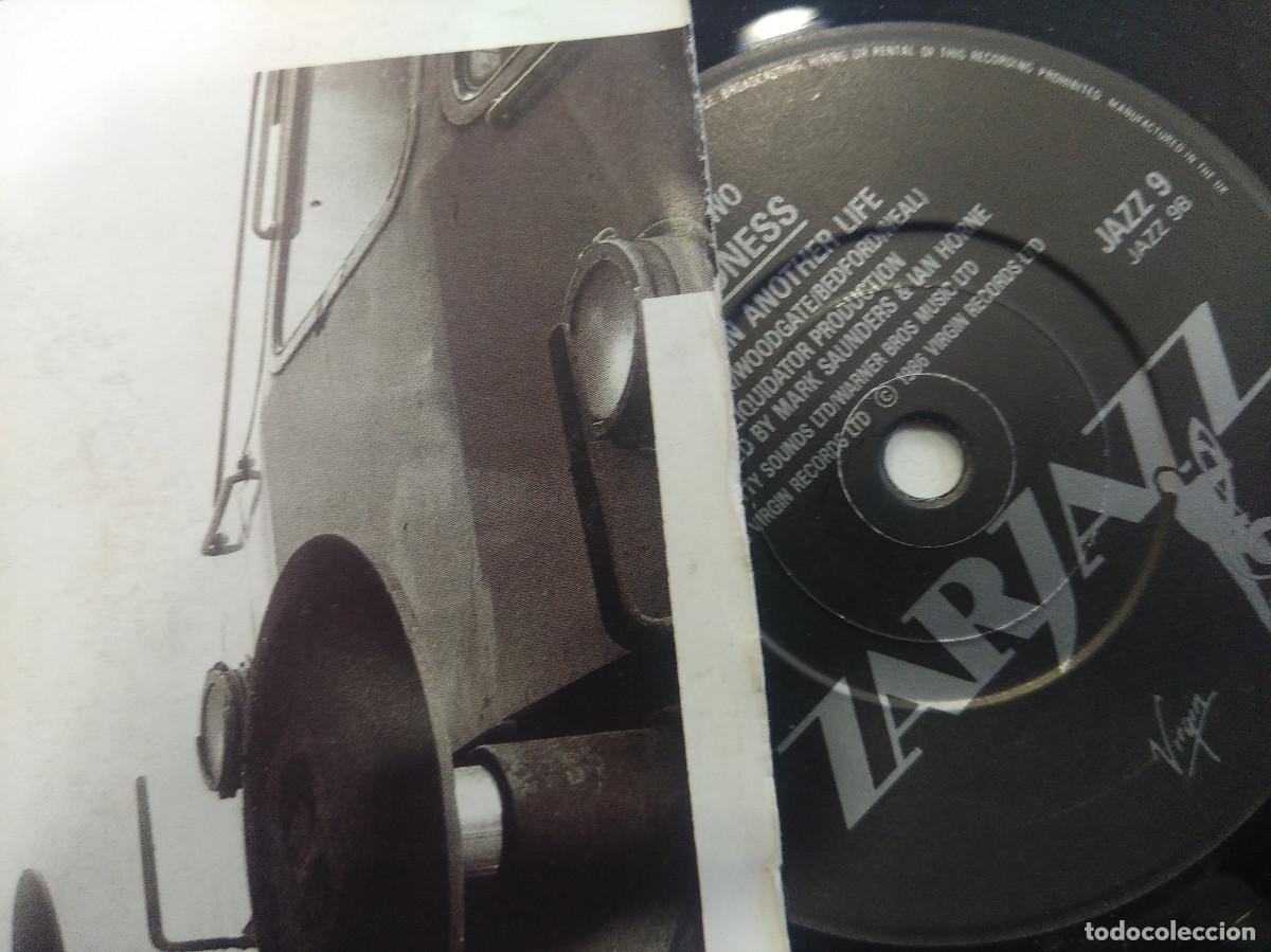 Discos de vinilo: MADNESS/WAITING FOR THE GHOST TRAIN/SINGLE PROMOCIONAL. - Foto 2