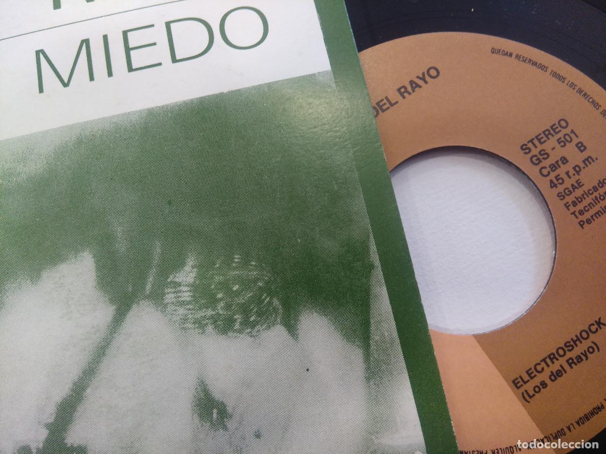 Discos de vinilo: LOS DEL RAYO/MIEDO AL MIEDO/SINGLE. - Foto 2