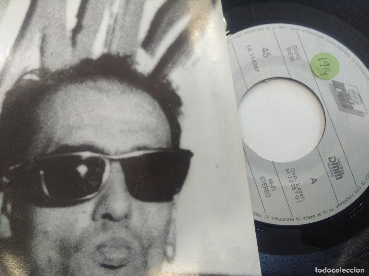 Discos de vinilo: BURNING/MUEVE TUS CADERAS/SINGLE. - Foto 2